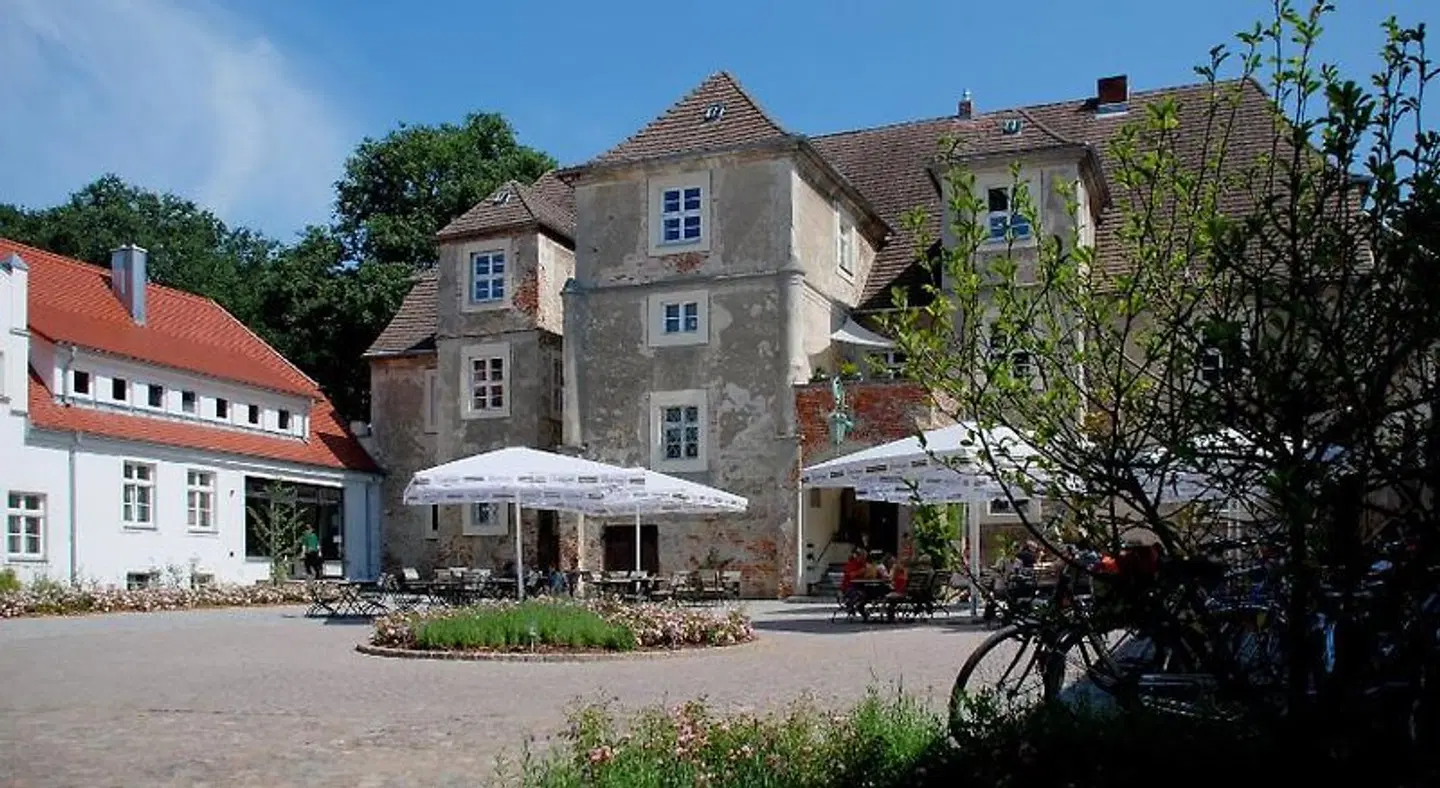 Hotel Wasserschloss Mellenthin EXTERIOR