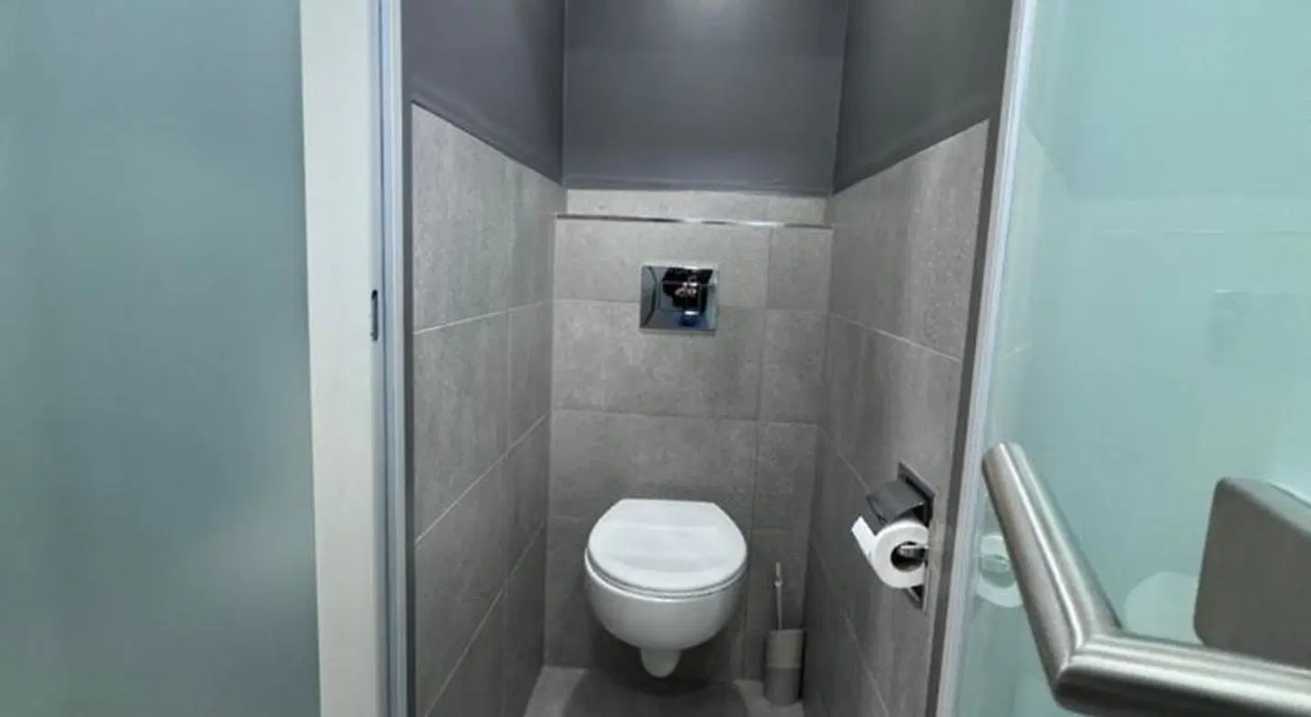 Tibet Hotel am Airport BATHROOM