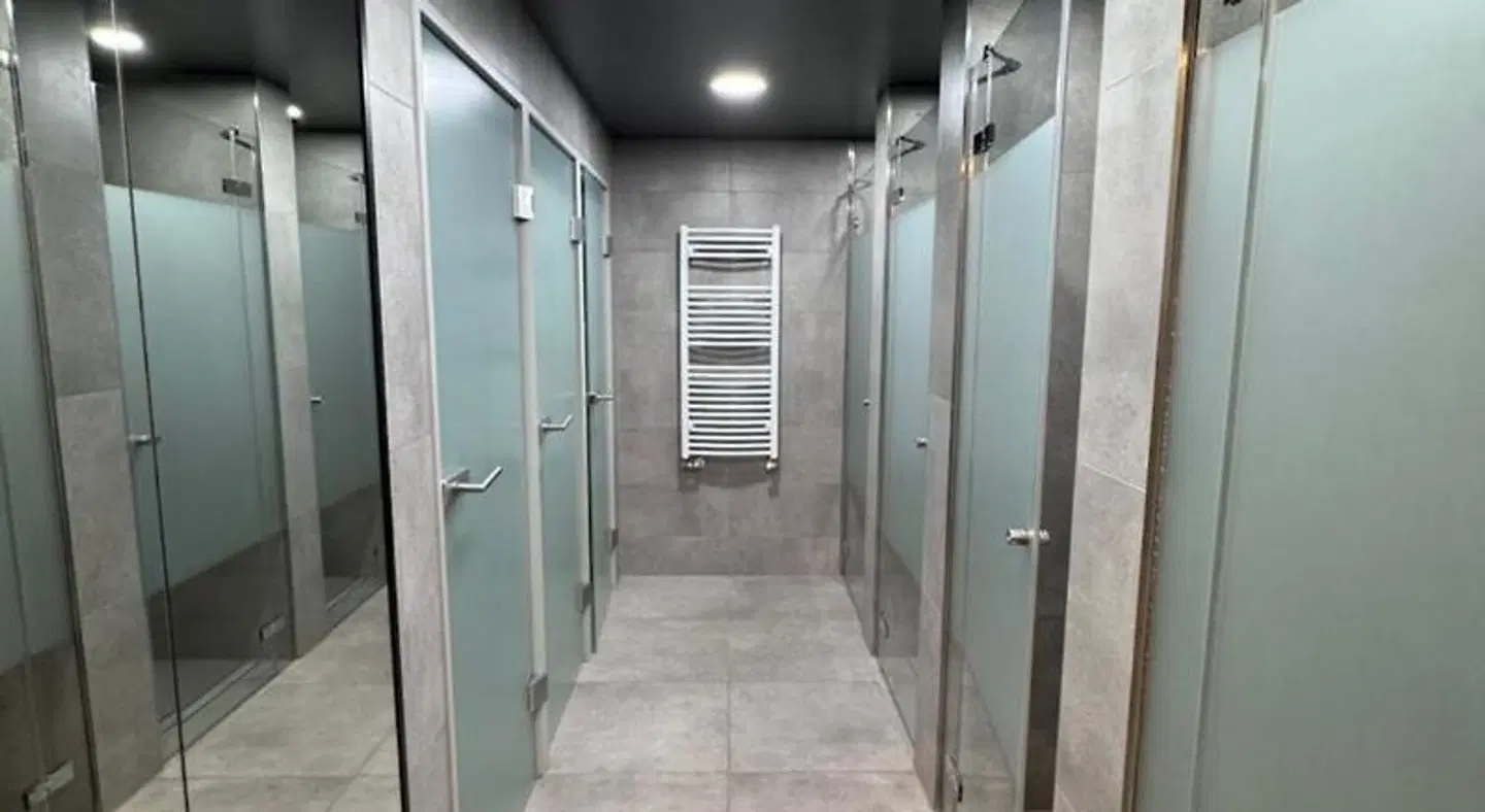 Tibet Hotel am Airport BATHROOM