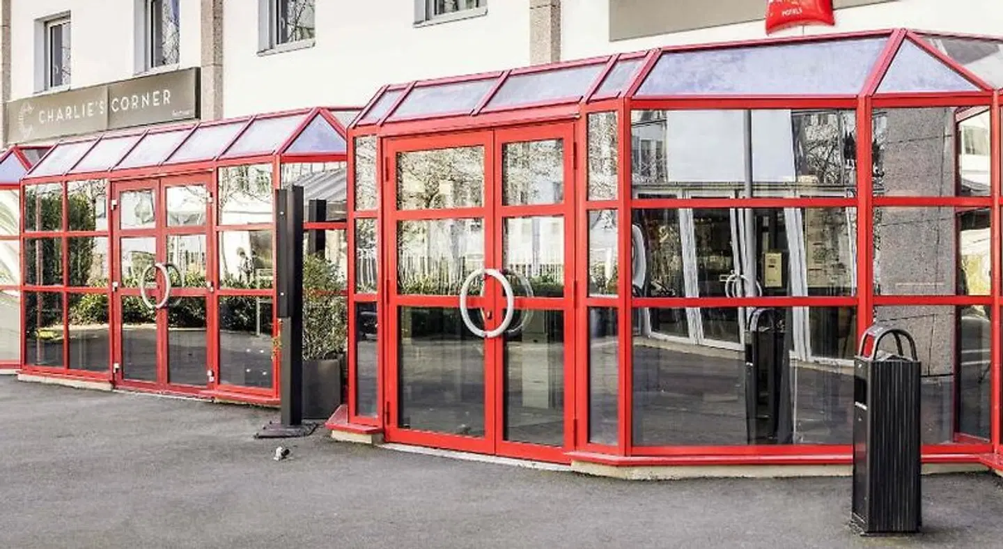 ibis Nanterre la Défense EXTERIOR