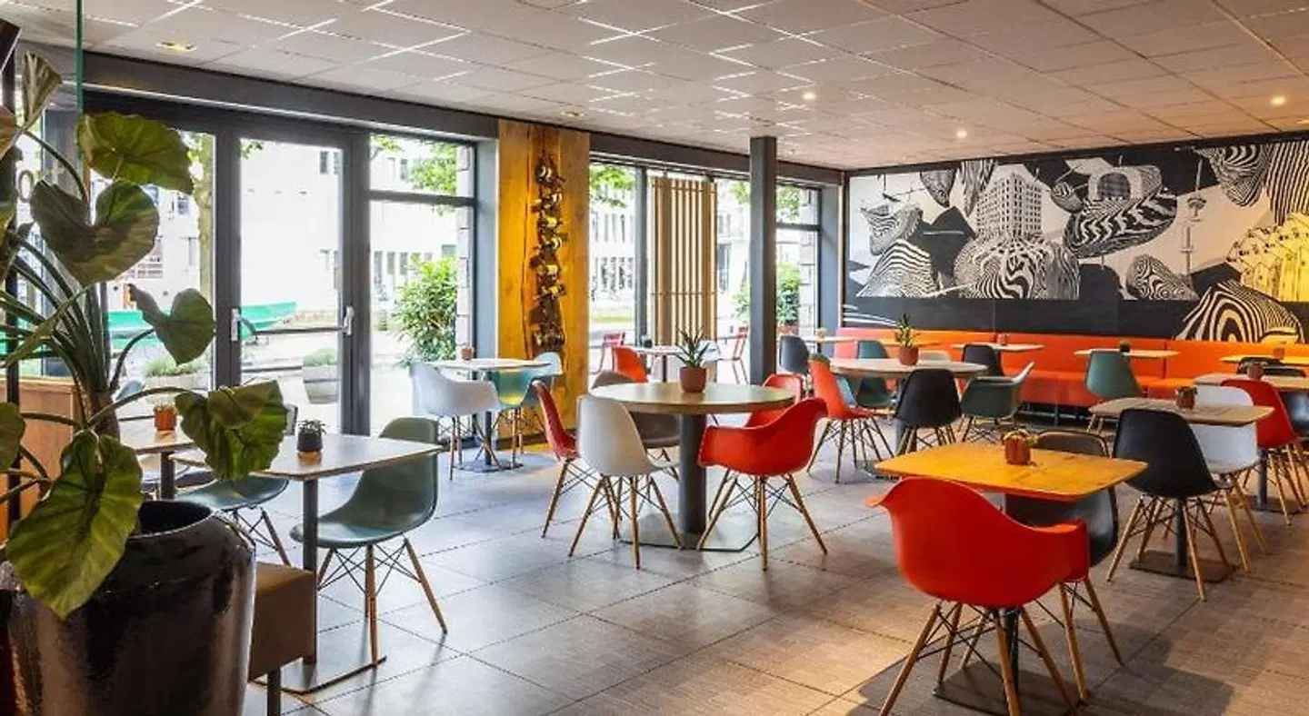 ibis Rotterdam City Centre BAR