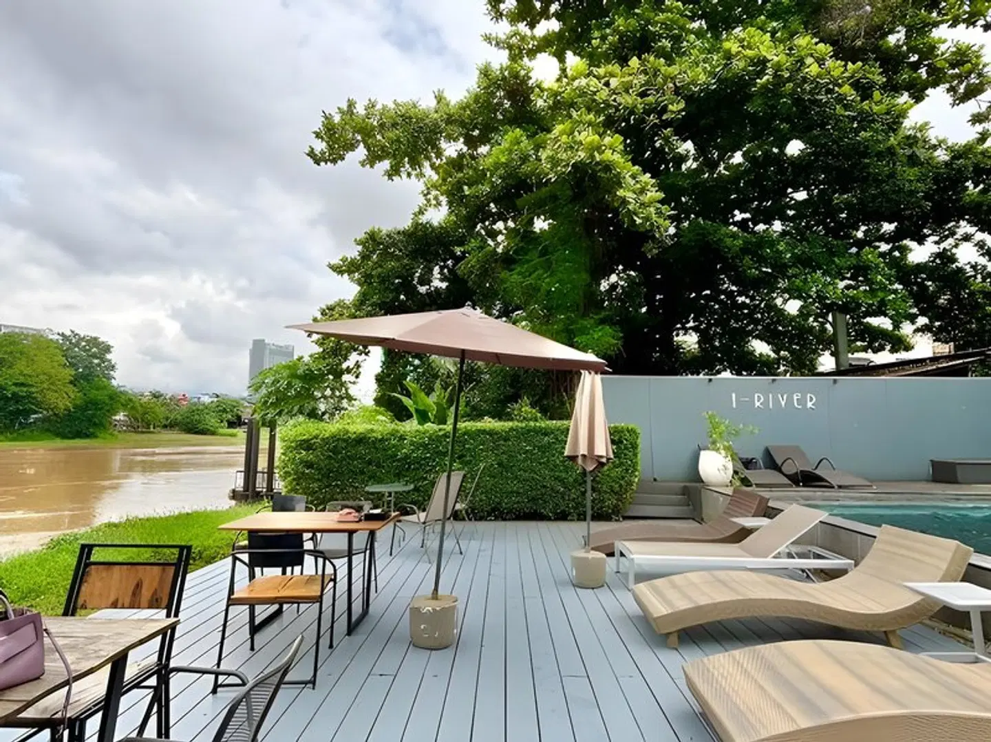 i-river chiangmai TERRACE