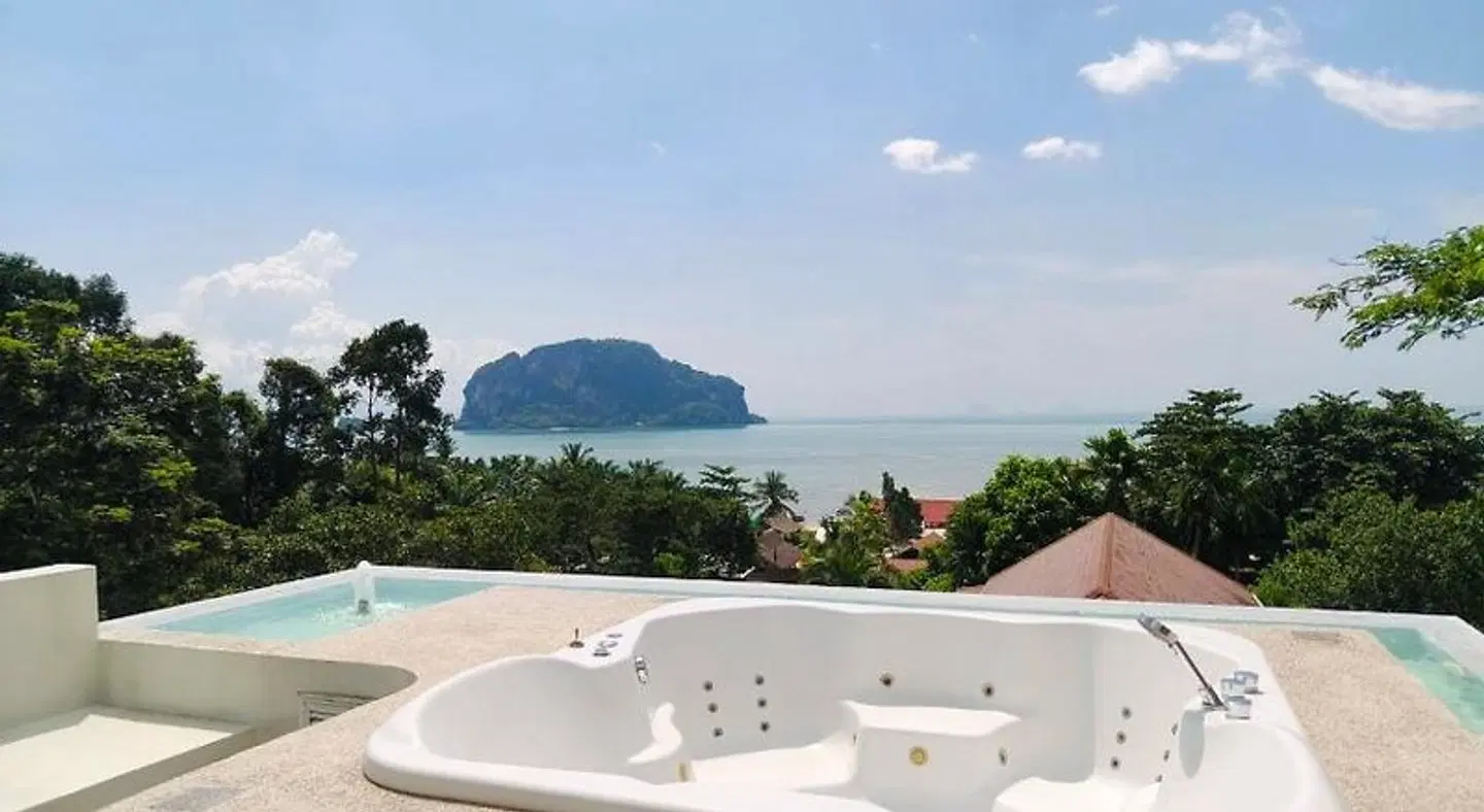 Baan Taranya Koh Yao Yai BATHROOM