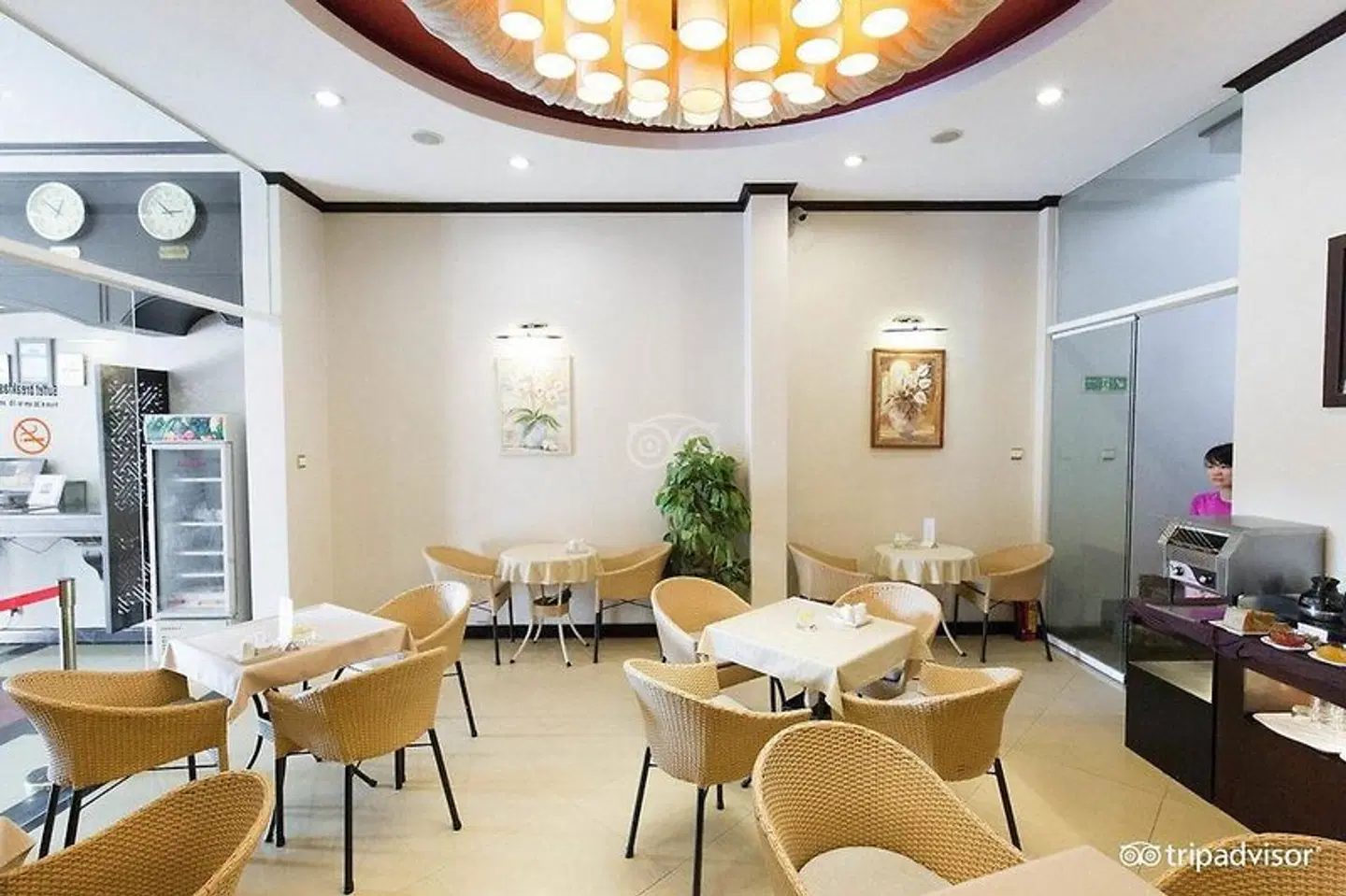 Orchid Hotel RESTAURANT
