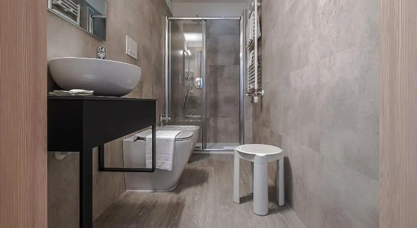 Hotel Noce BATHROOM
