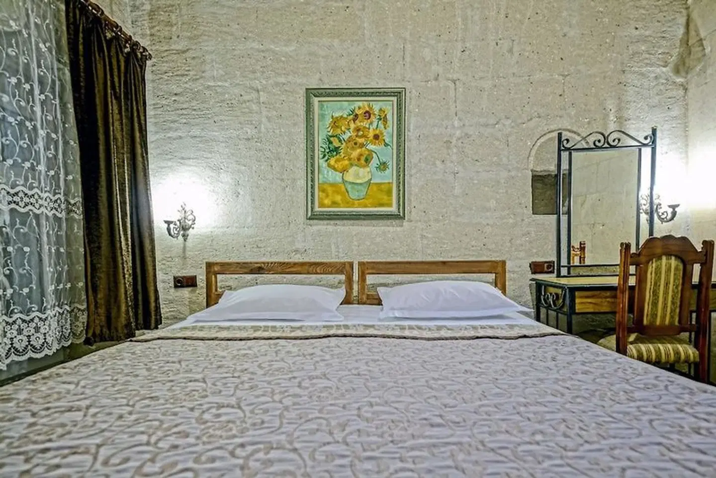 Elysee Cave House ROOM_EXAMPLE