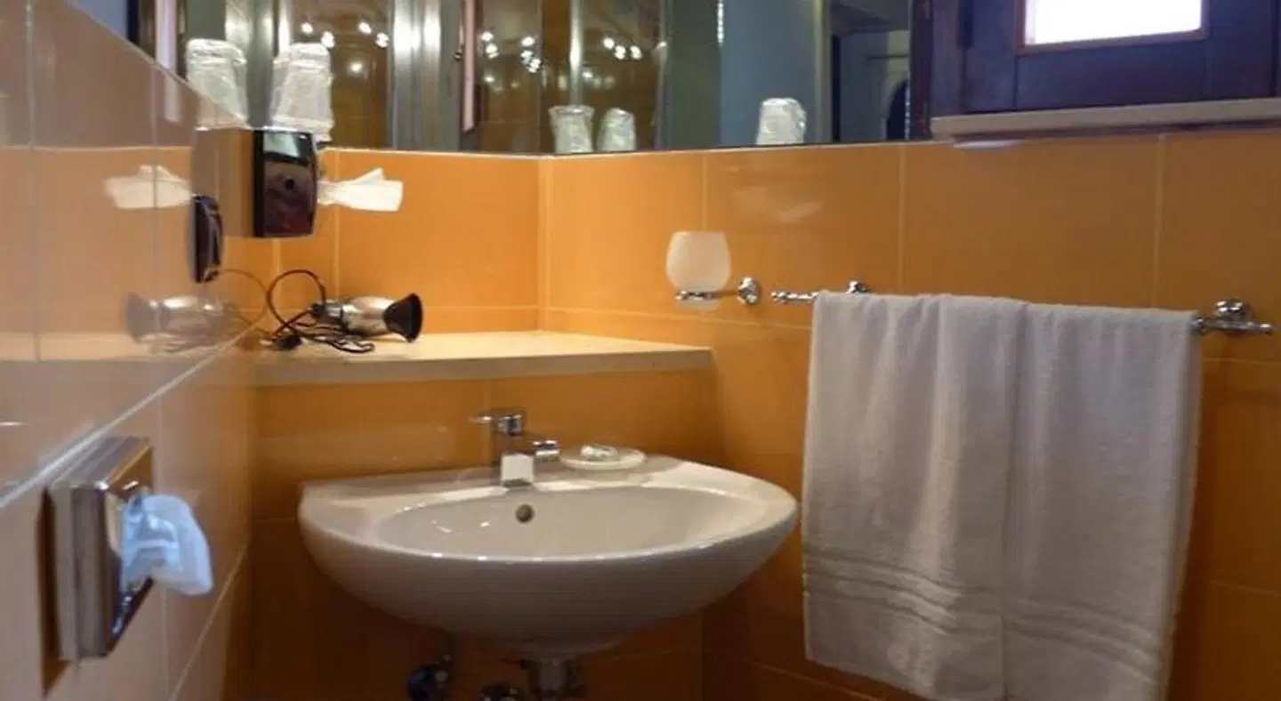 Bed and Breakfast Sotto le Stelle BATHROOM