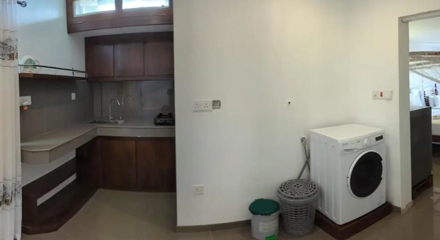 Suriya Arana ROOM_EXAMPLE