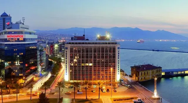 Mövenpick Hotel Izmir TERRACE
