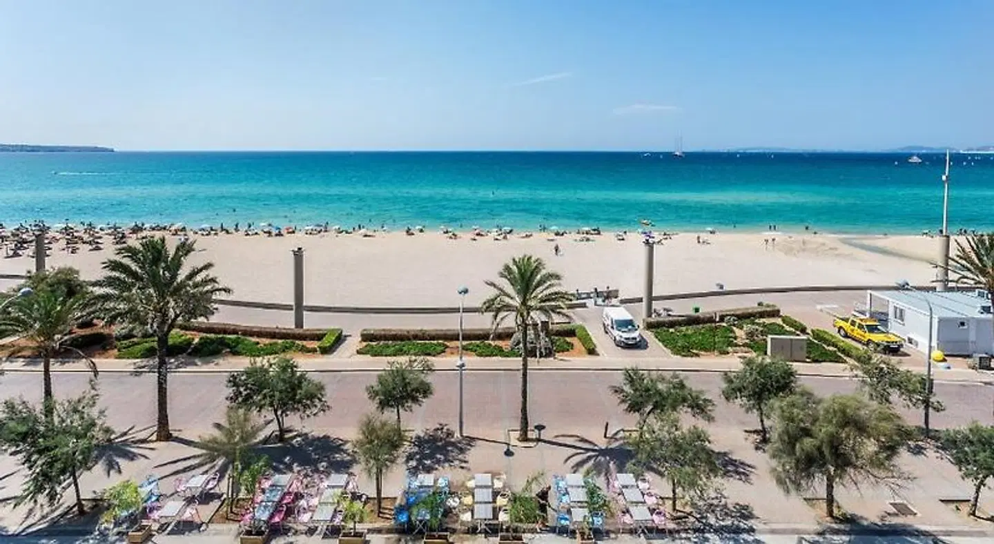 The Hype Beach House BEACH