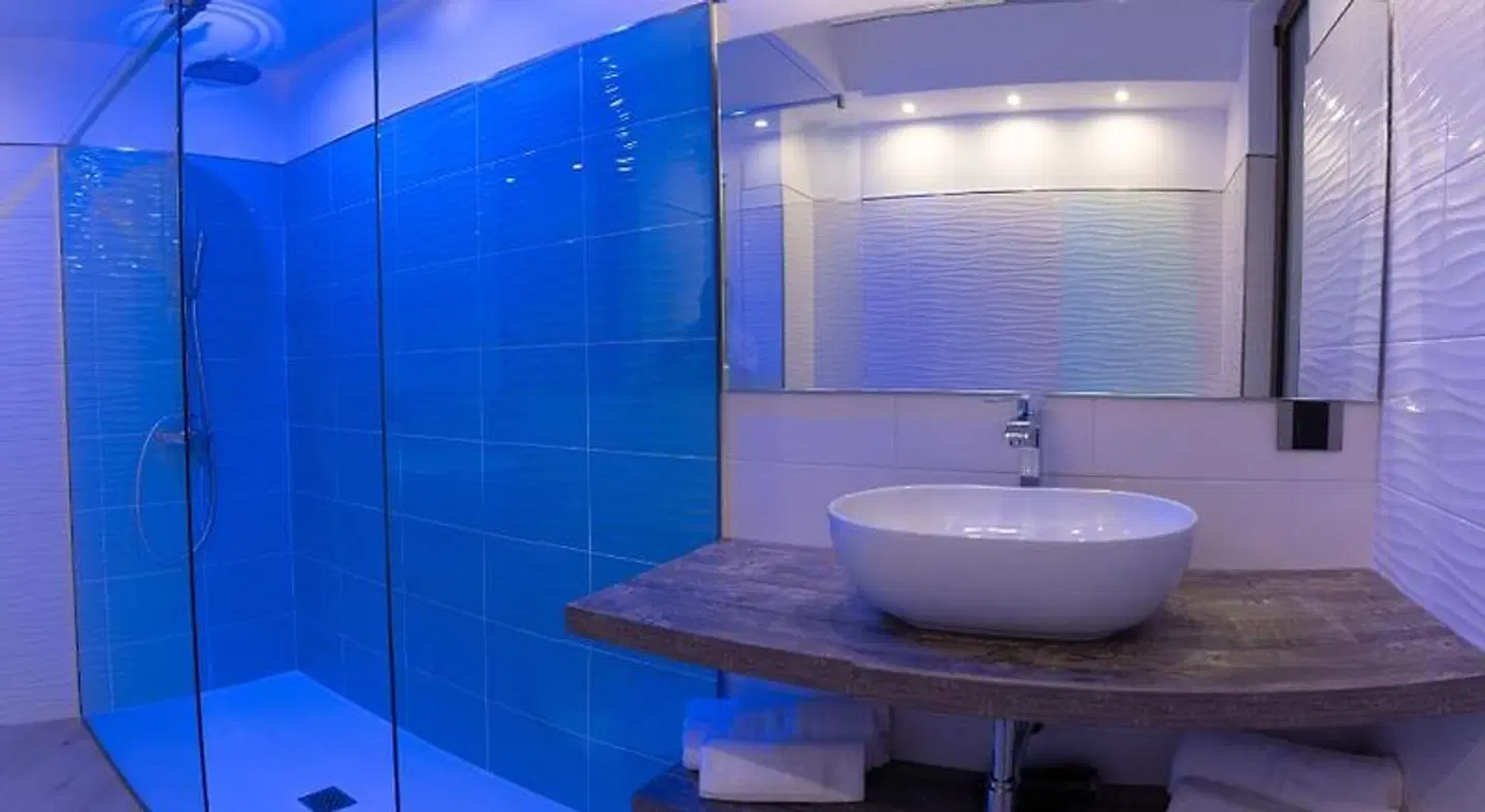 Marty Luxury B&B BATHROOM