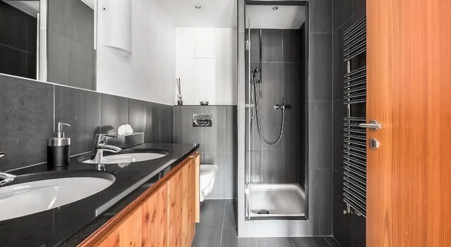 Ari Resort Apartments BATHROOM