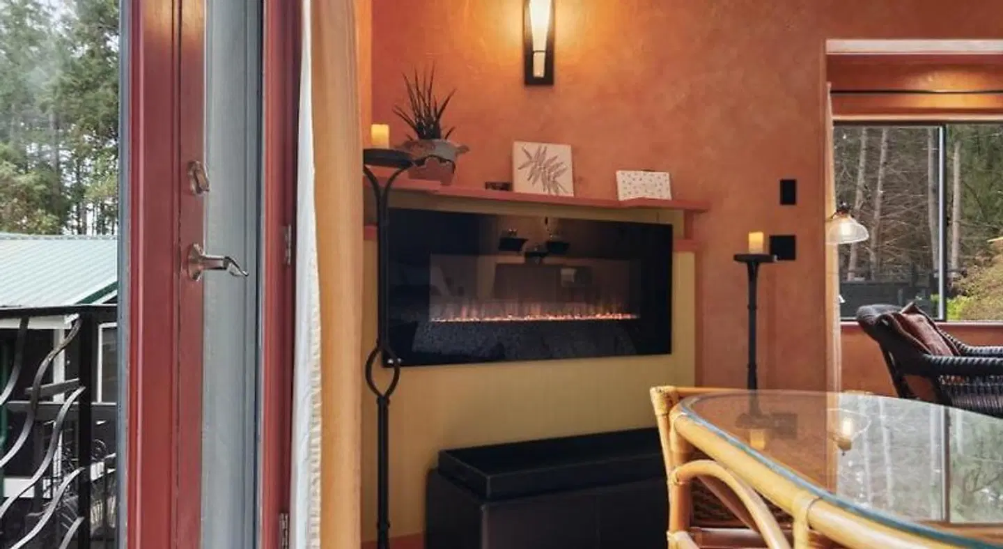 Salt Spring Carriage House B&B ROOM_EXAMPLE