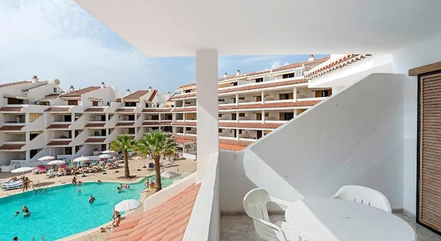 Paloma Beach Apartments OUTDOOR_POOL
