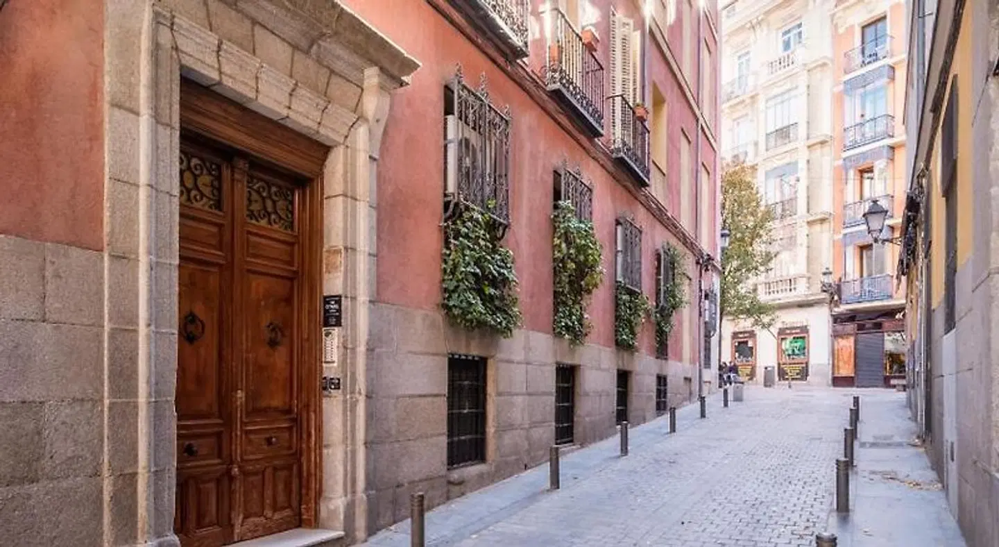 The Citadel by Pillow EXTERIOR