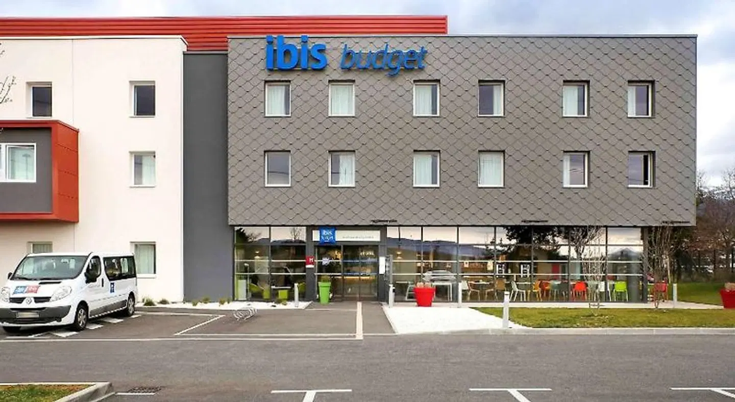 ibis budget Saint-Genis-Pouilly Genève EXTERIOR