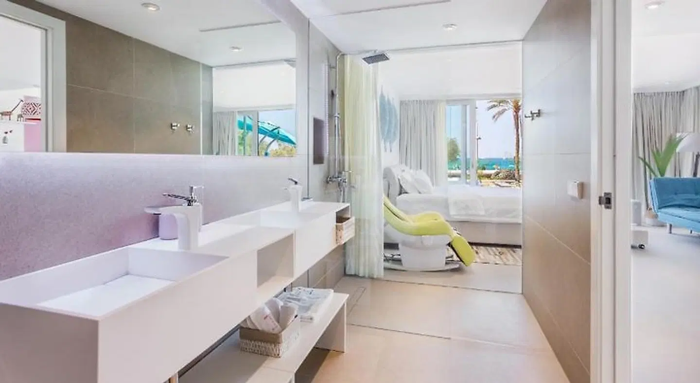 The Hype Beach House BATHROOM