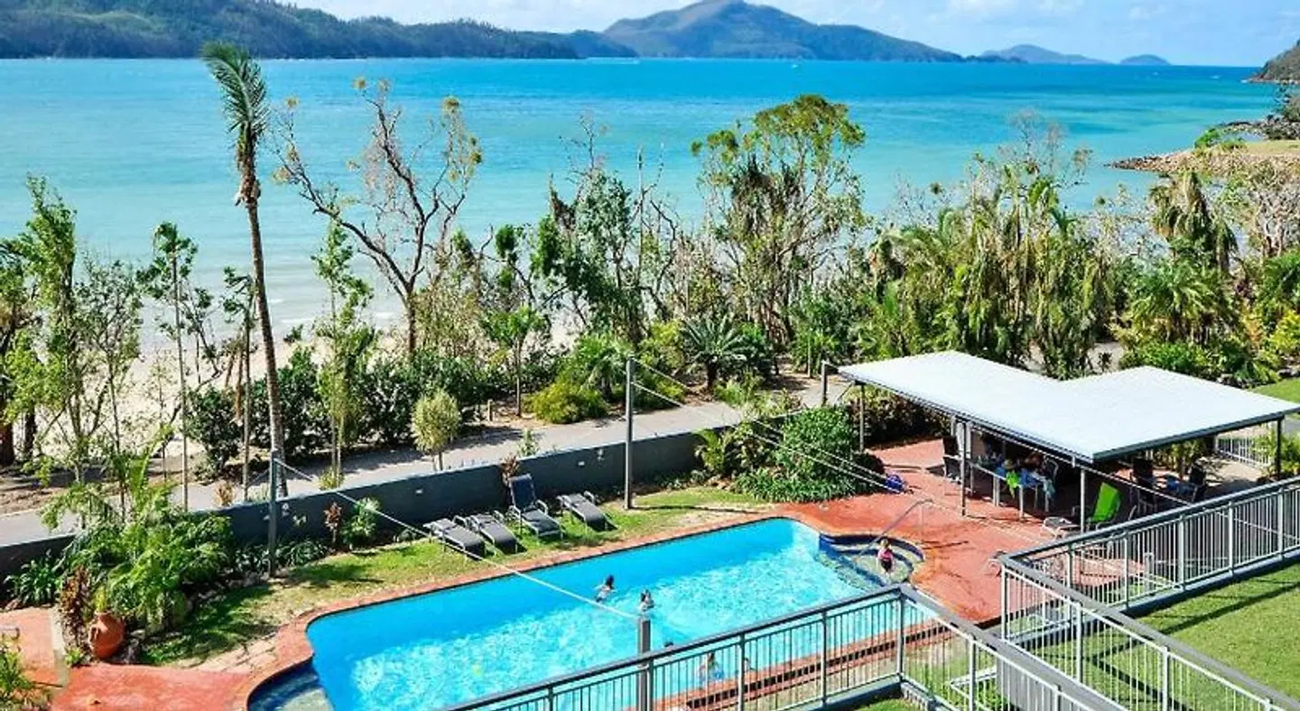 Hibiscus Apartments OUTDOOR_POOL