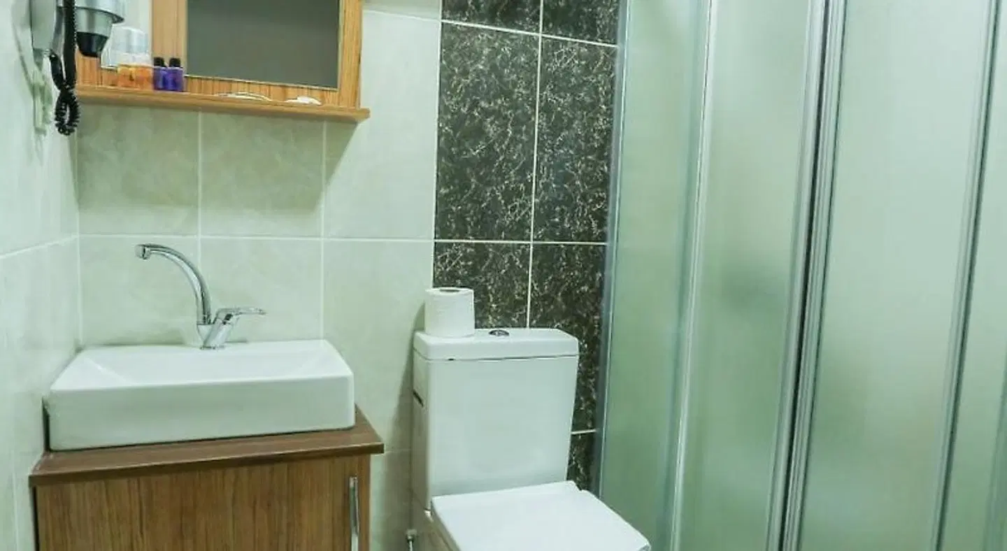 Grand Istanbul Airport Hotel BATHROOM