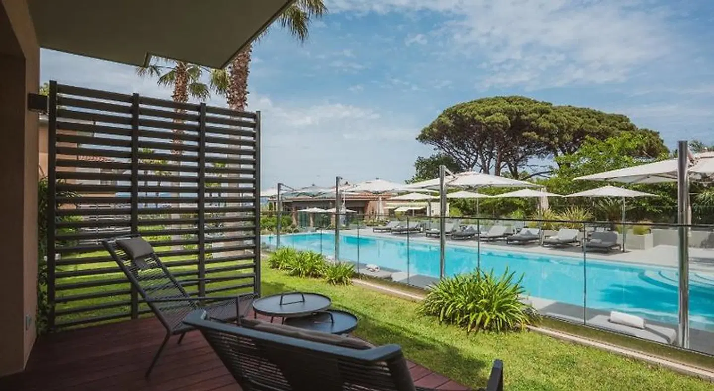 Kube Saint Tropez Hotel OUTDOOR_POOL