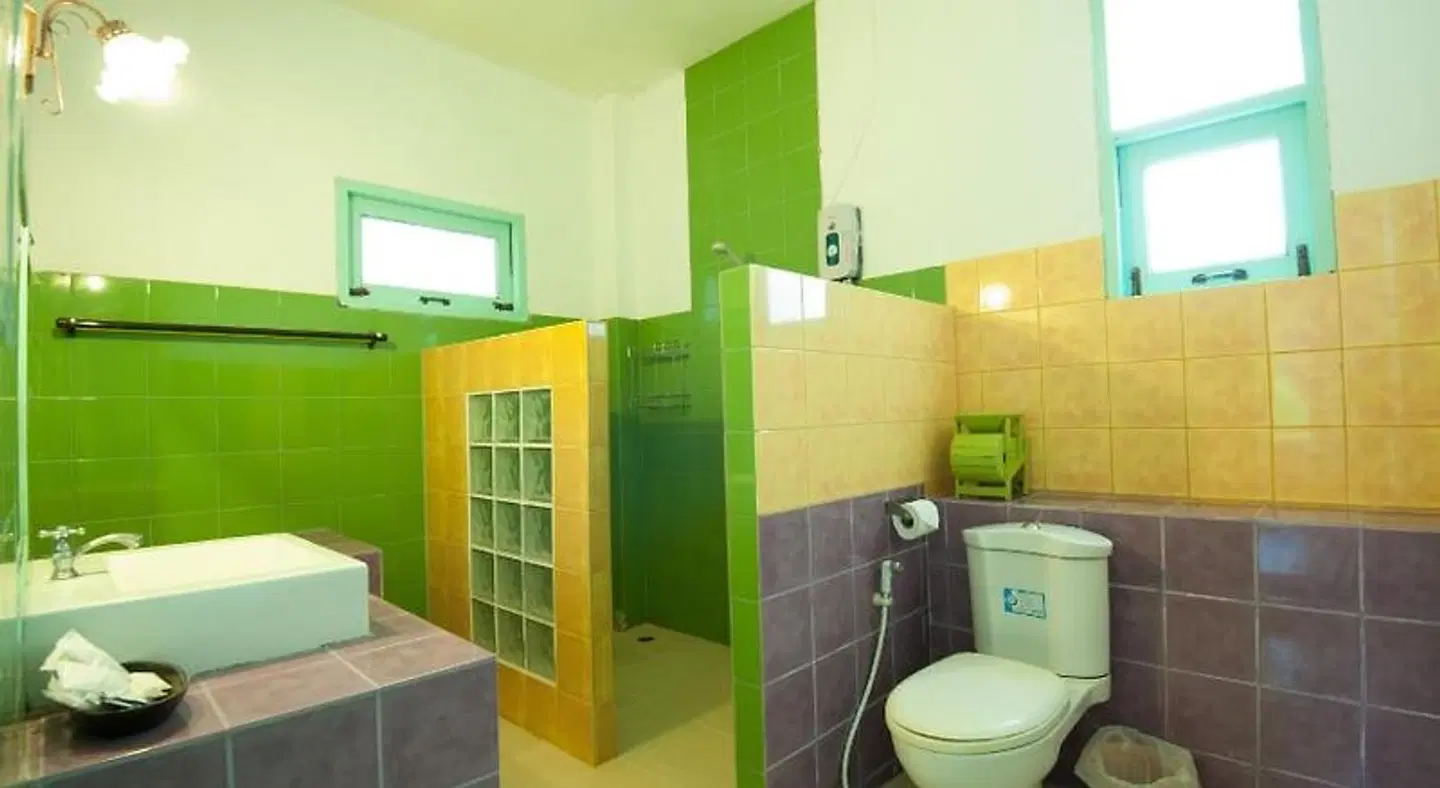 Baan Chokdee Pai Resort BATHROOM