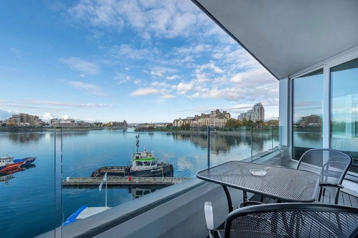 Victoria Regent Waterfront Hotel & Suites TERRACE