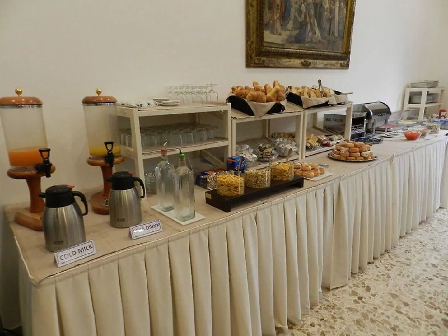 Sisters Hostel RESTAURANT