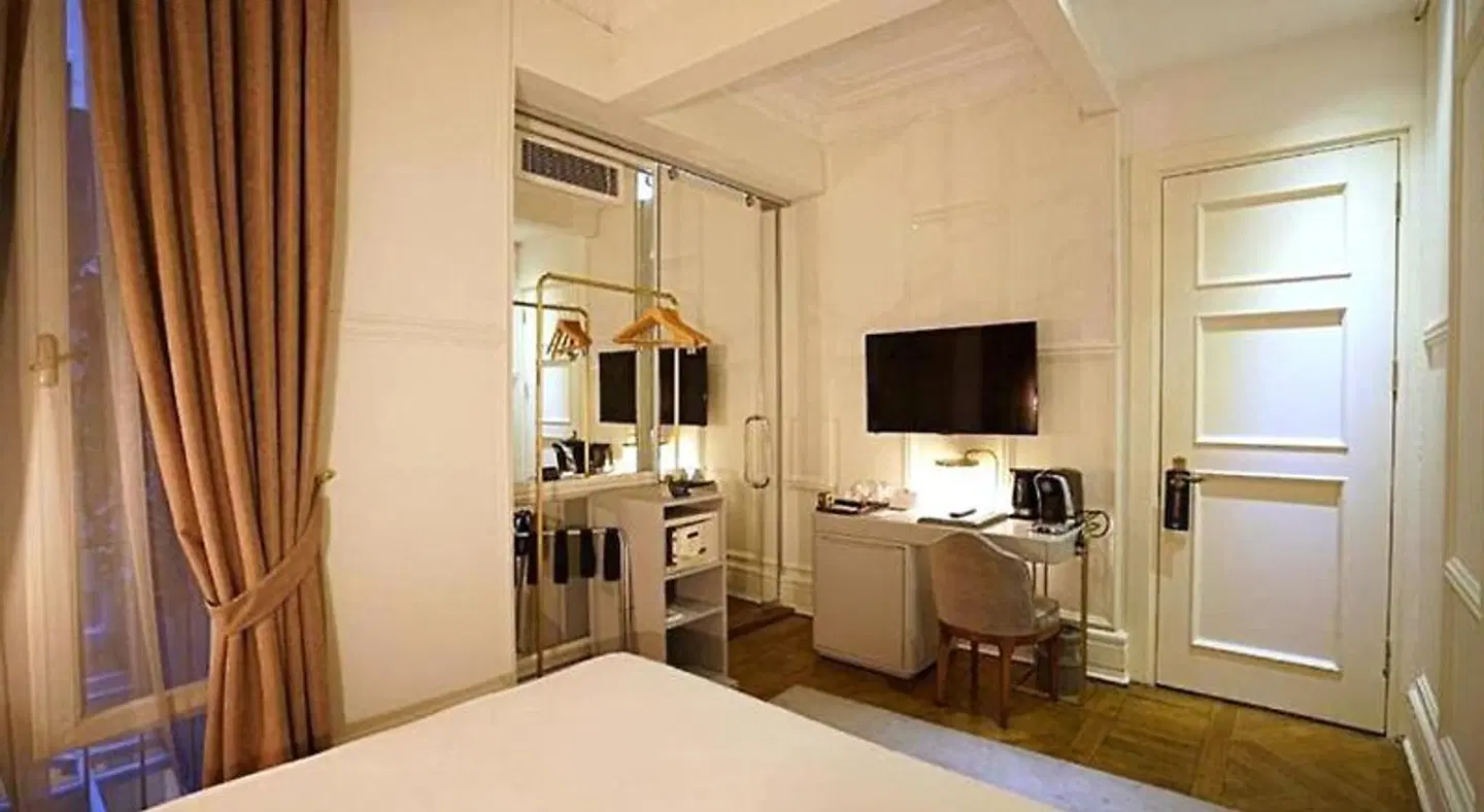 Mr.CAS Hotels ROOM_EXAMPLE