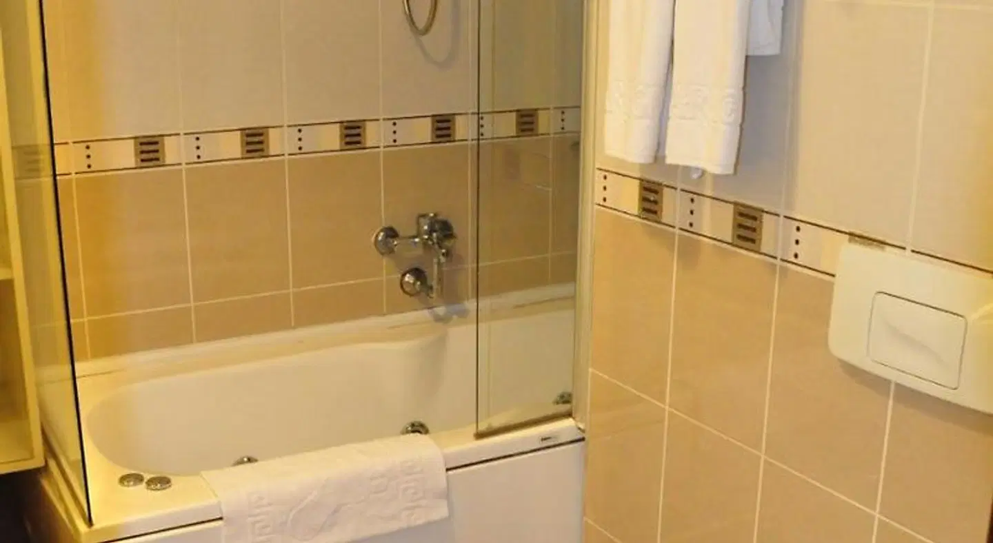 Marlight Boutique Hotel BATHROOM