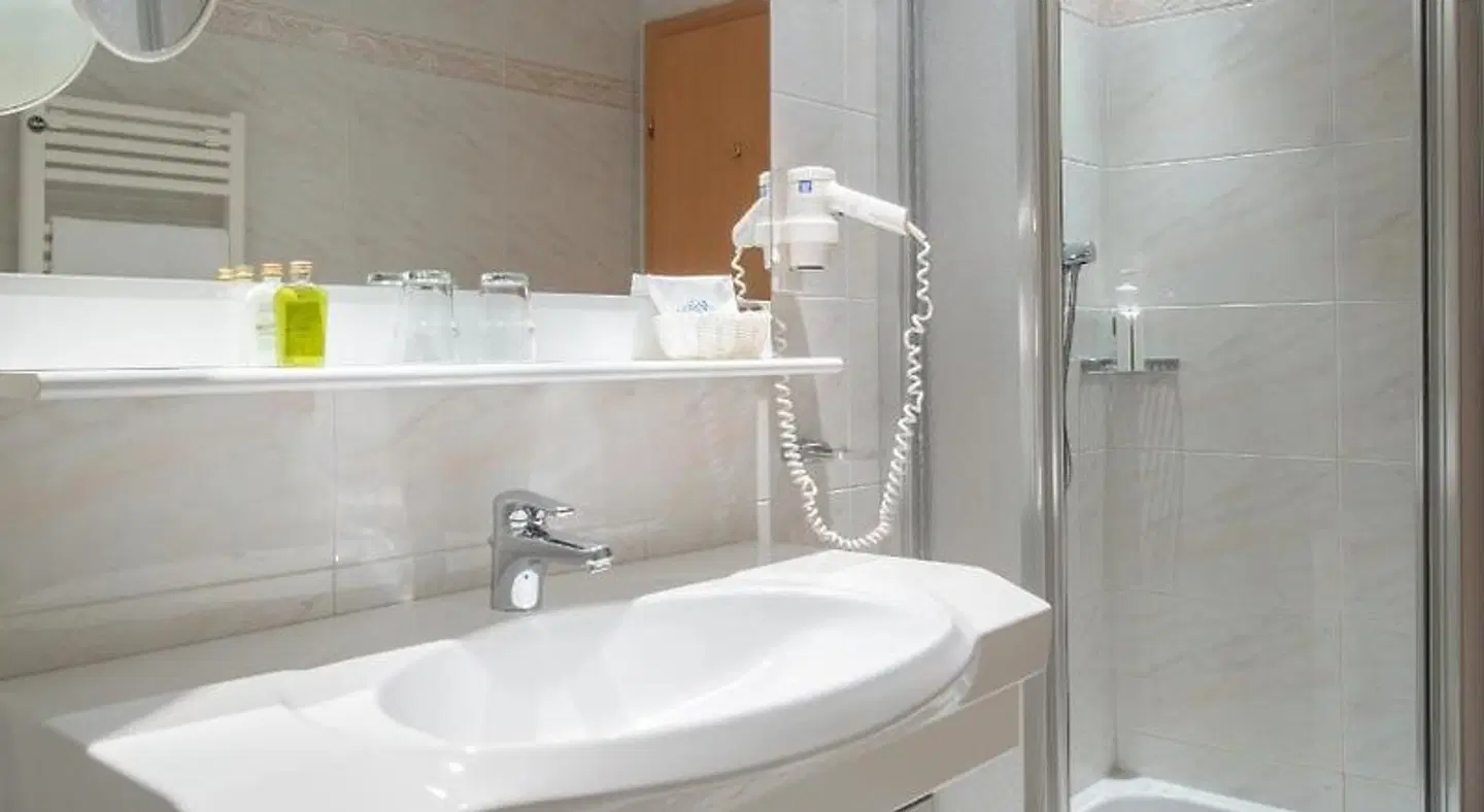 Valserhof BATHROOM
