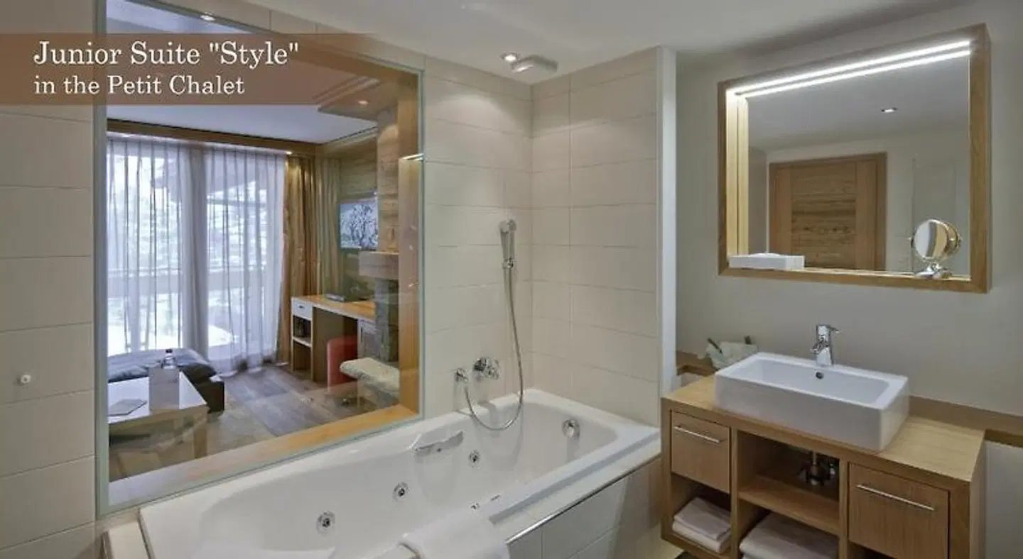 Chalet Hotel Schönegg BATHROOM