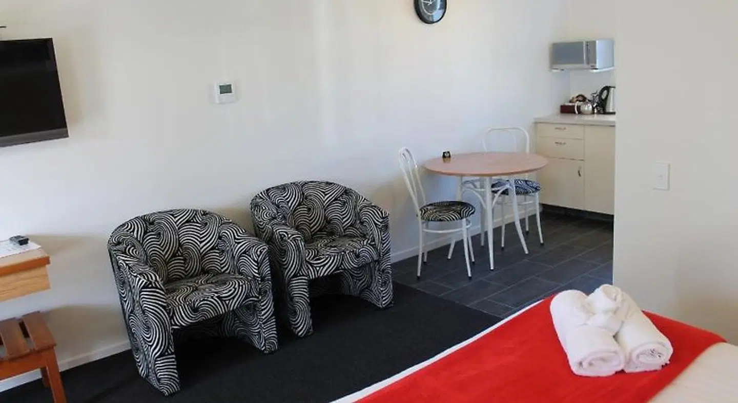 Alpine Rose Motel ROOM_EXAMPLE