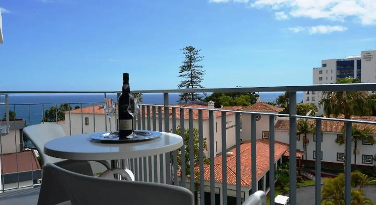 Madeira Bright Star TERRACE