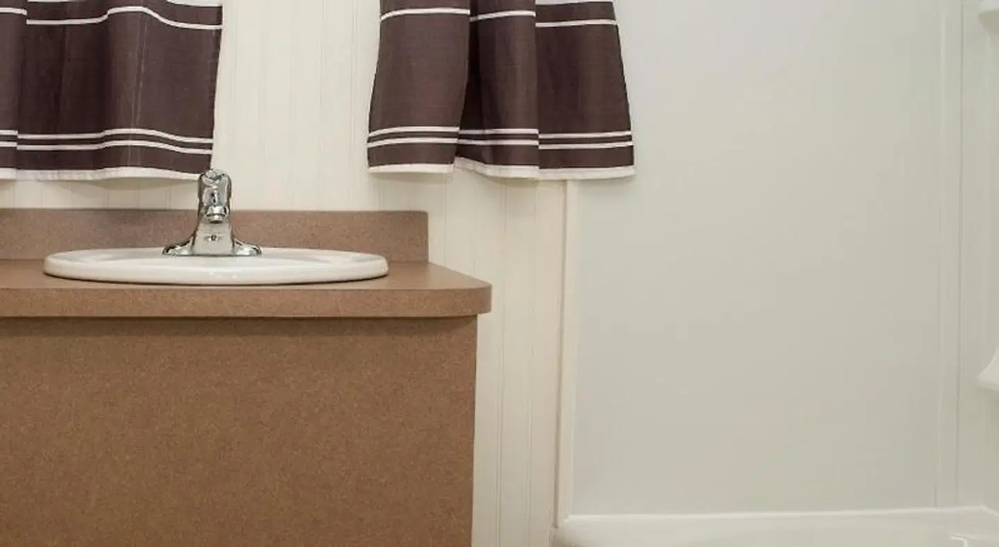 Au Pic de l'Aurore Motel-Chalets BATHROOM