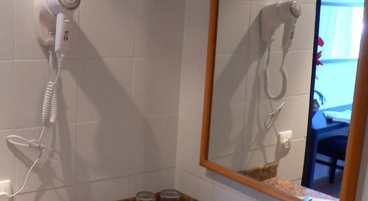 Navia Santa Ponsa BATHROOM