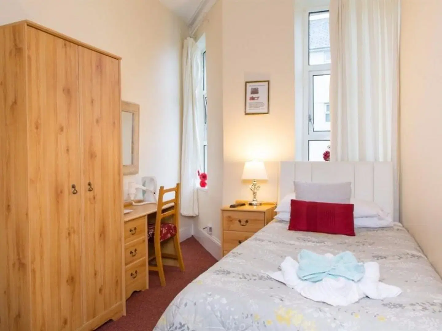 The Firs Bed and Breakfast ROOM_EXAMPLE