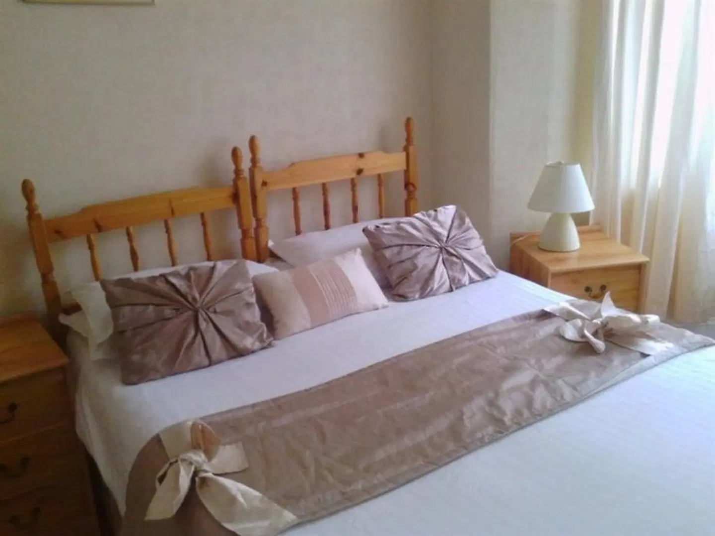 The Firs Bed and Breakfast ROOM_EXAMPLE