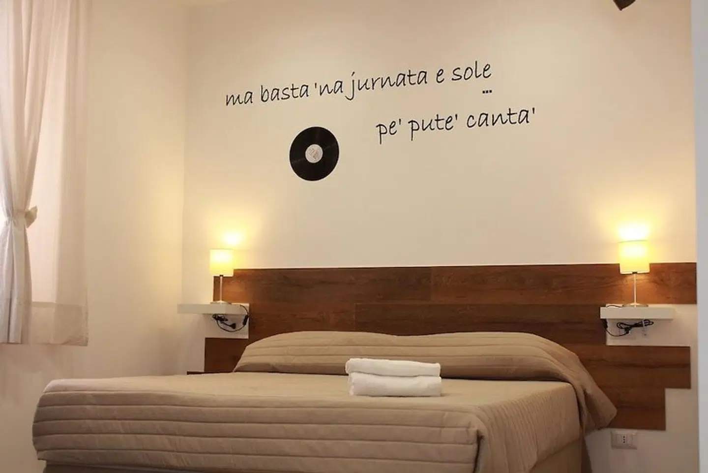 B&B Allerìa Pozzuoli ROOM_EXAMPLE