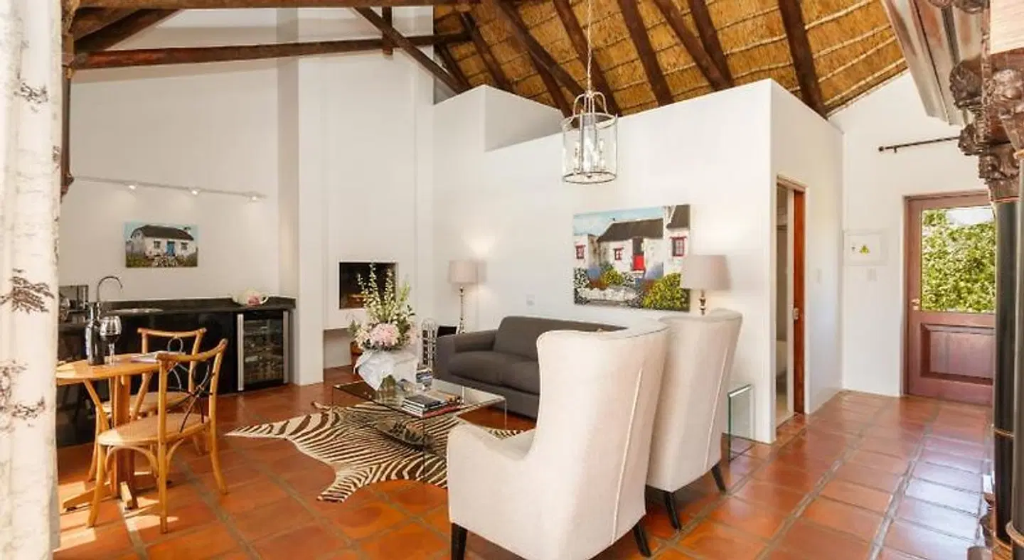 Aaldering Vineyards, Winefarm & Luxury Lodges LOUNGE_LOBBY