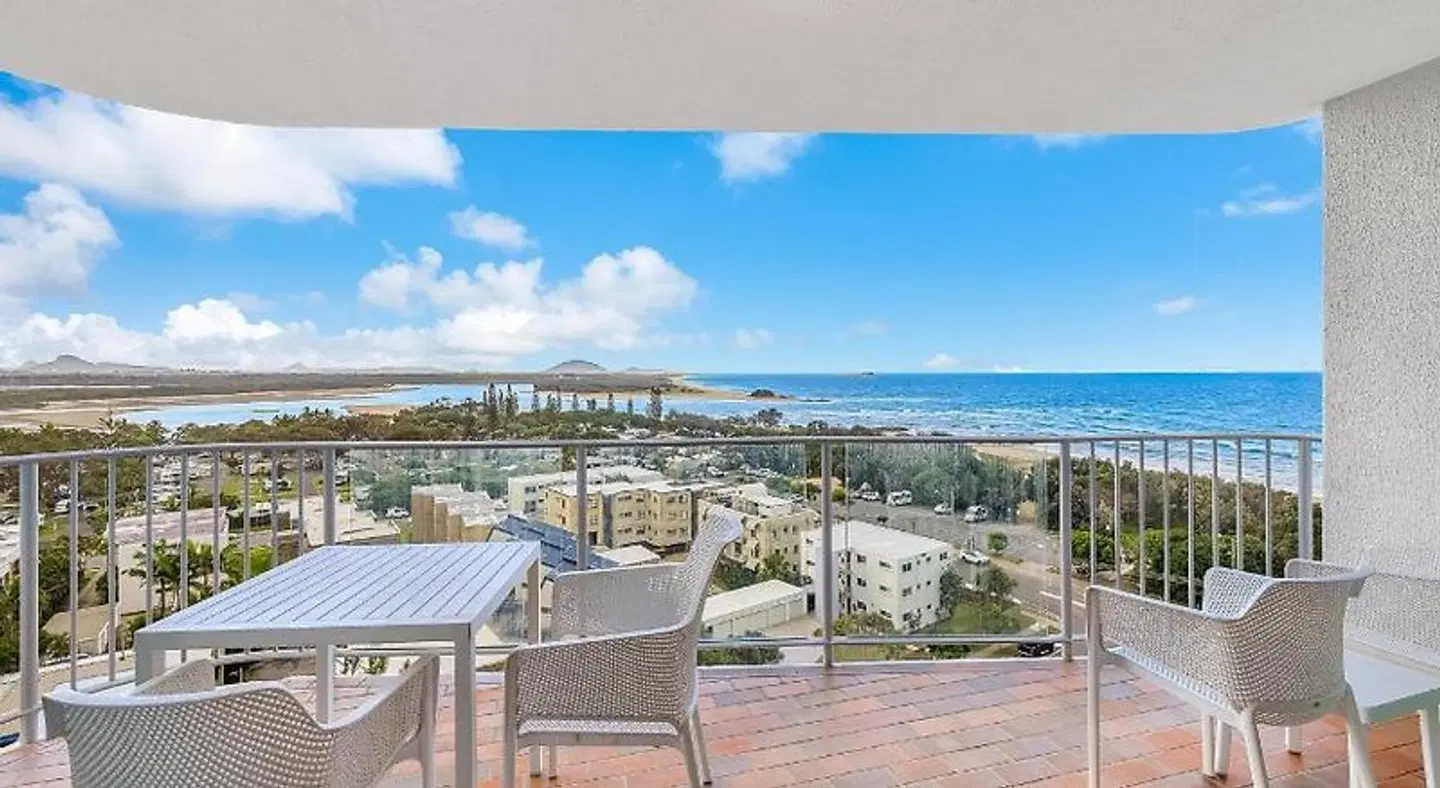 Chateau Royale Beach Resort TERRACE