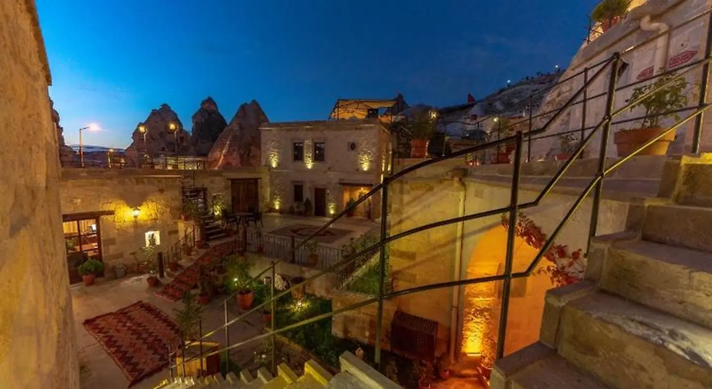 Artemis Cave Suites EXTERIOR