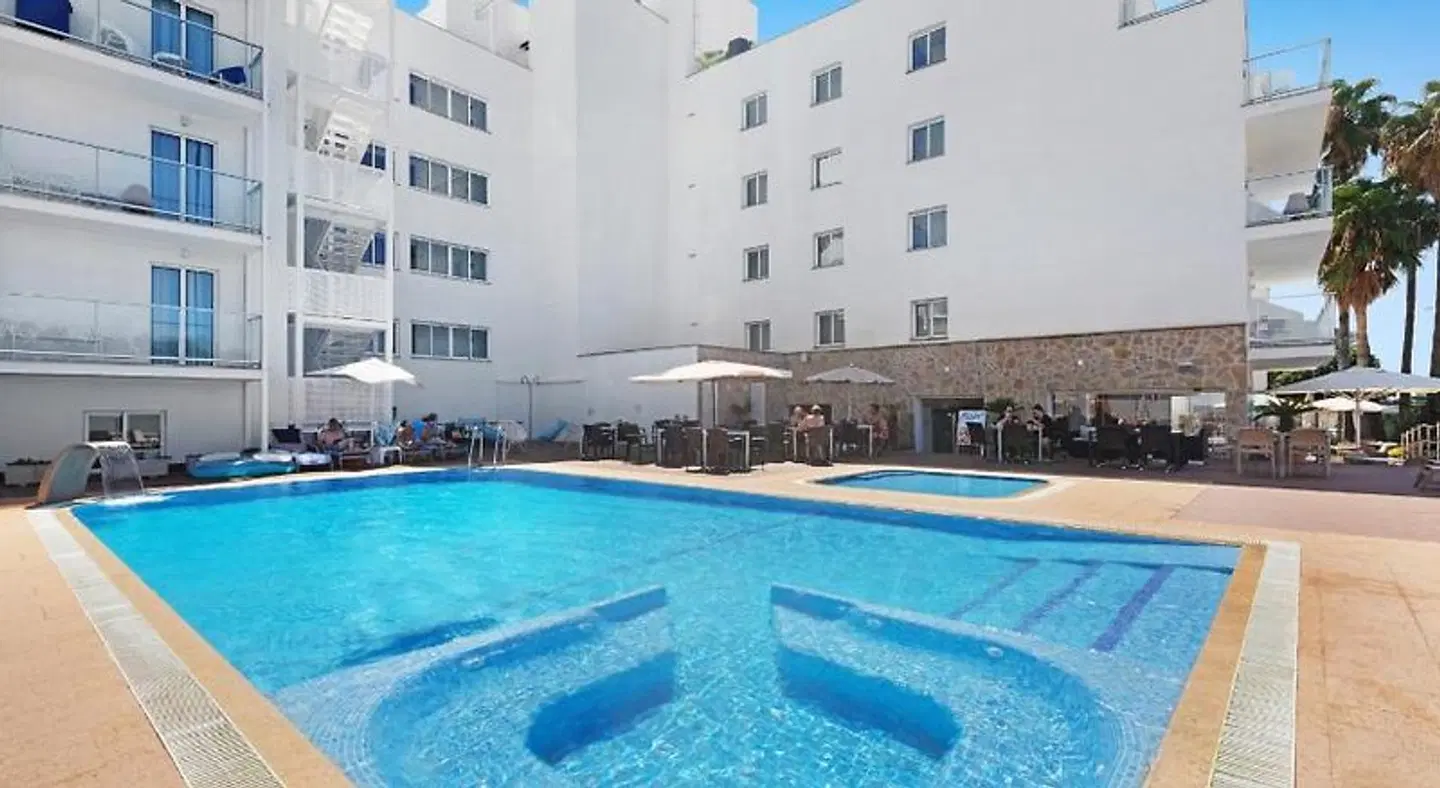 Sant Jordi OUTDOOR_POOL