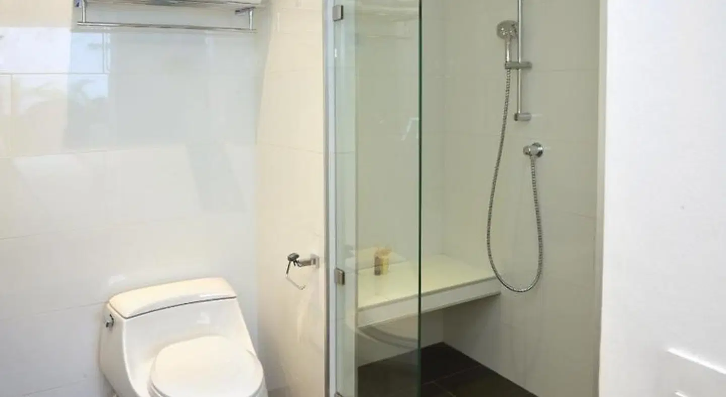 Magia Beachside Condo BATHROOM