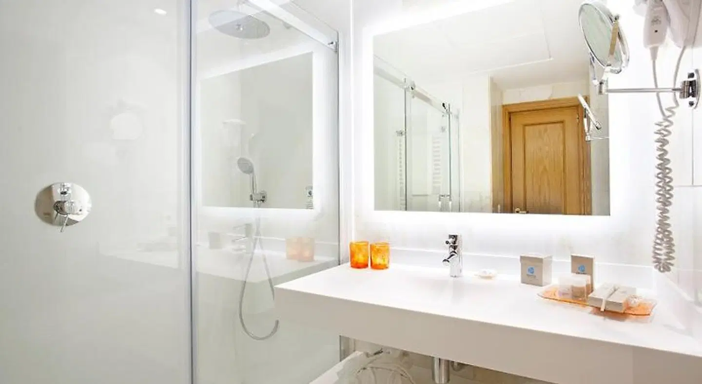 Grupotel Parc Natural & Spa BATHROOM