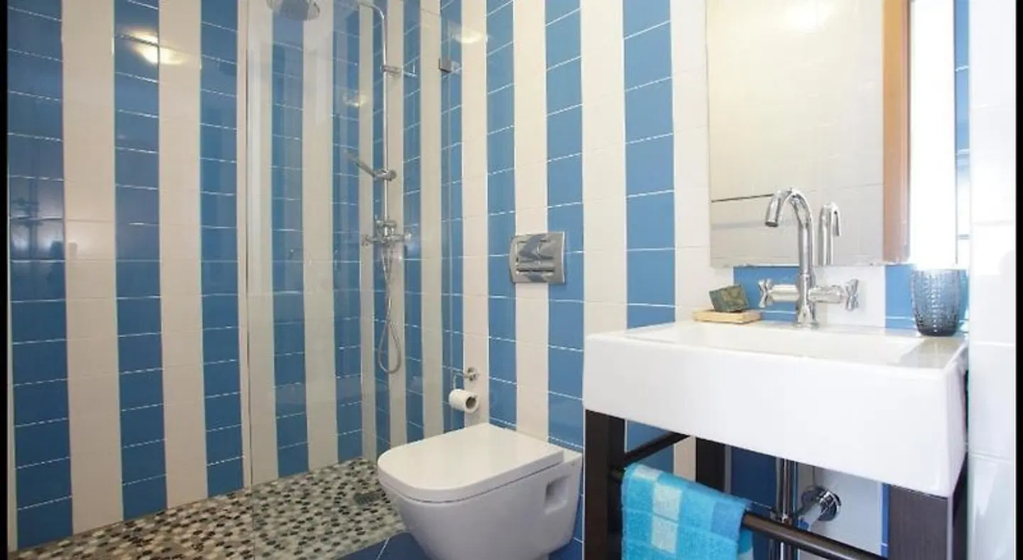 Casa do Joaquim da Praia BATHROOM