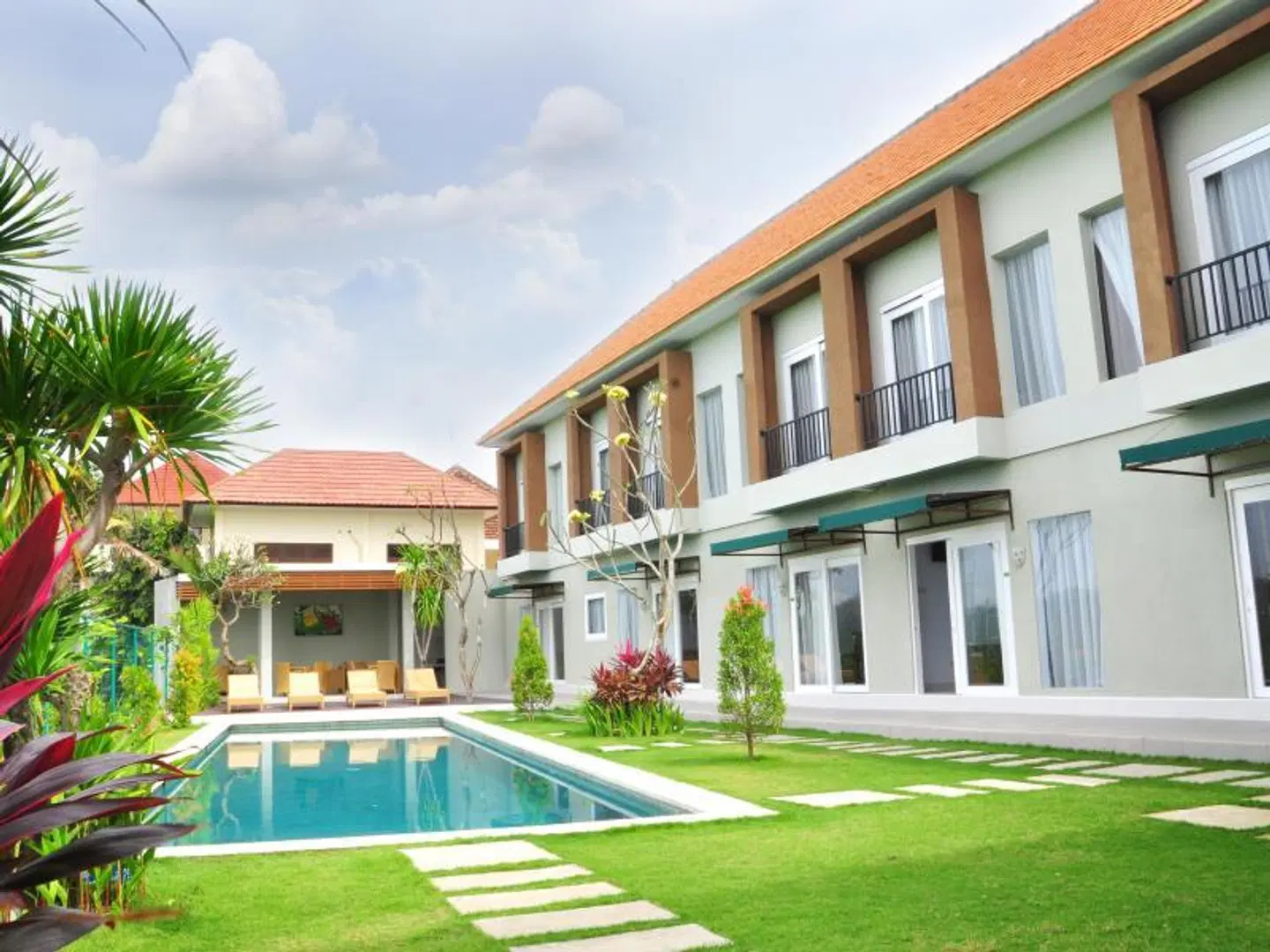 Villa Tangtu Beach Inn EXTERIOR