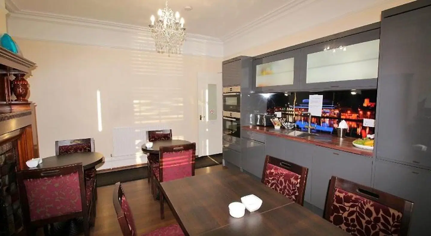 The Tennyson LOUNGE_LOBBY