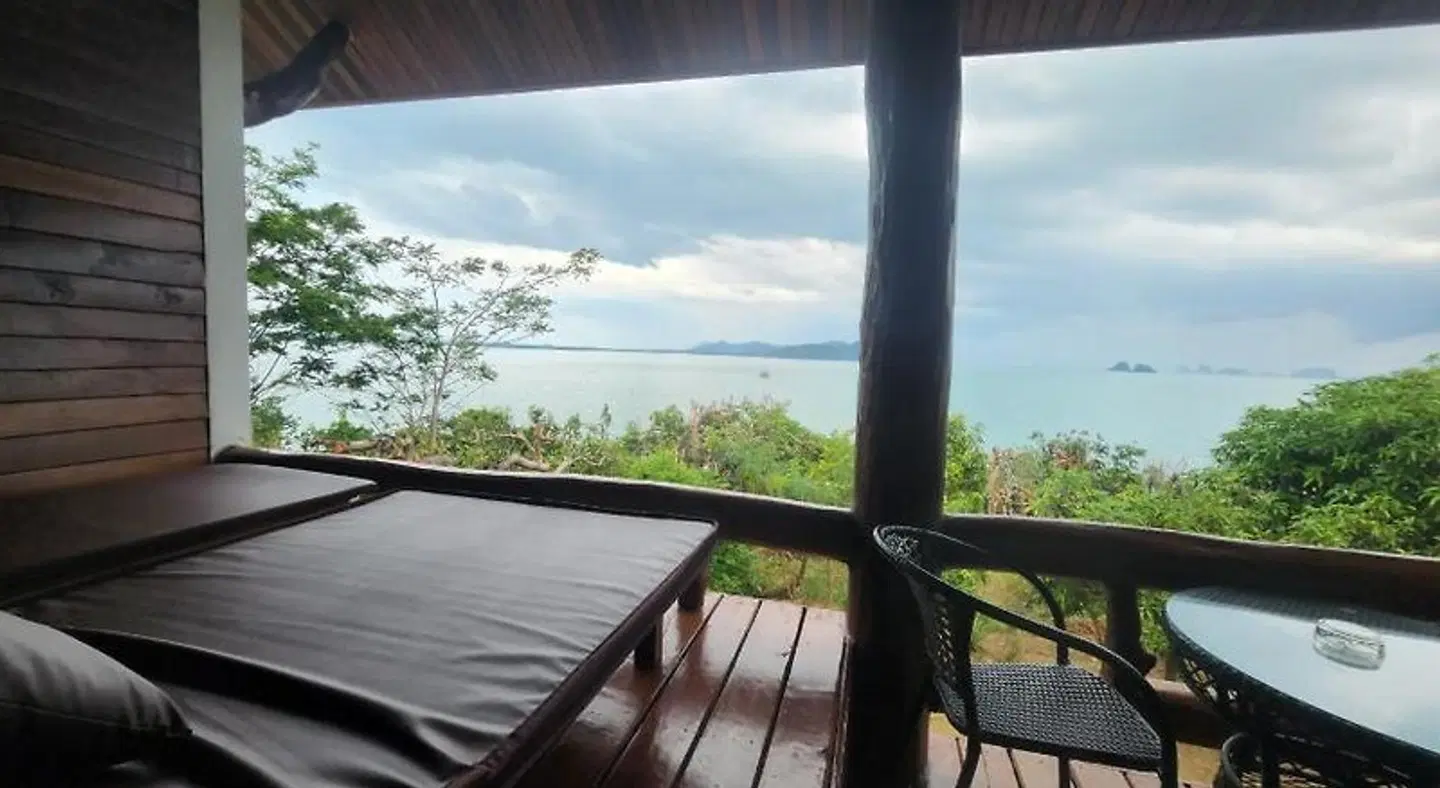 Esmeralda View Resort TERRACE
