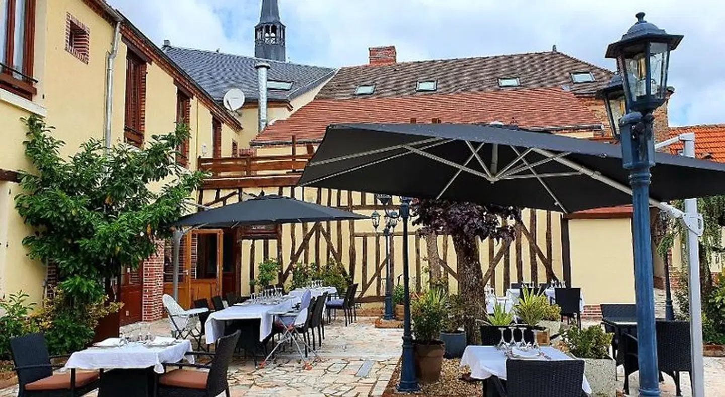 Croix Blanche de Sologne TERRACE