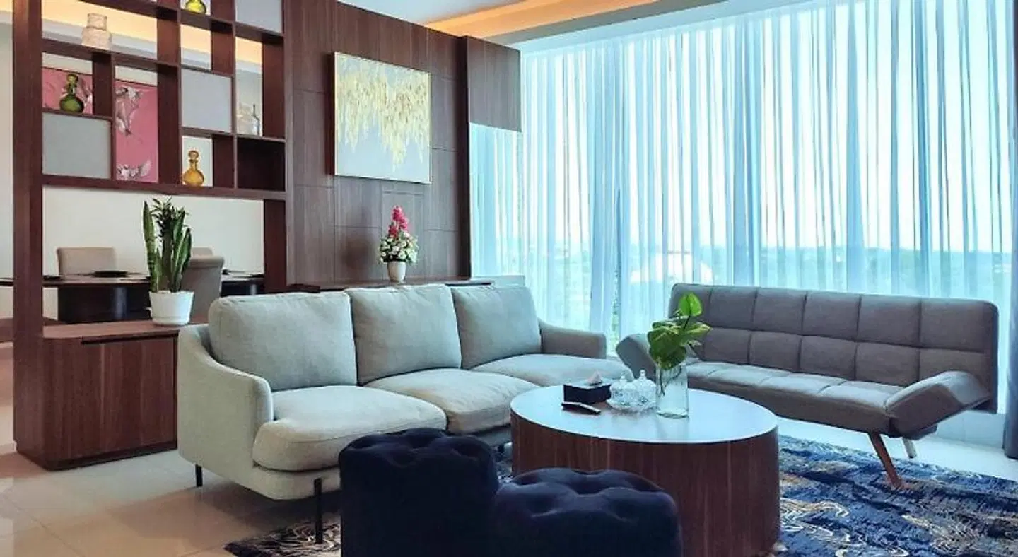 UNHAS HOTEL & CONVENTION LOUNGE_LOBBY